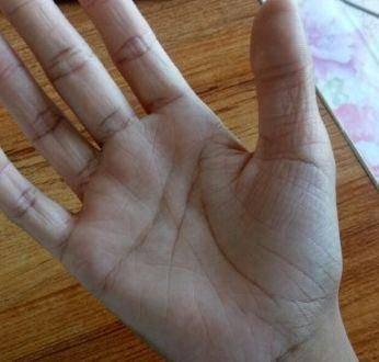 手纹乱的人手相好吗 掌纹乱意味着什么